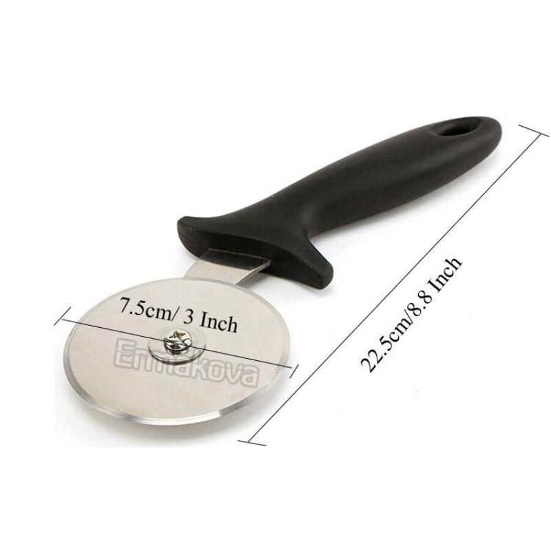 https://toroscookware.com/cdn/shop/products/75cm-3-inch-diameter-commercial-grade-pizza-wheel-cutter-w-anti-slip-handle-913298_1024x1024.jpg?v=1617056092