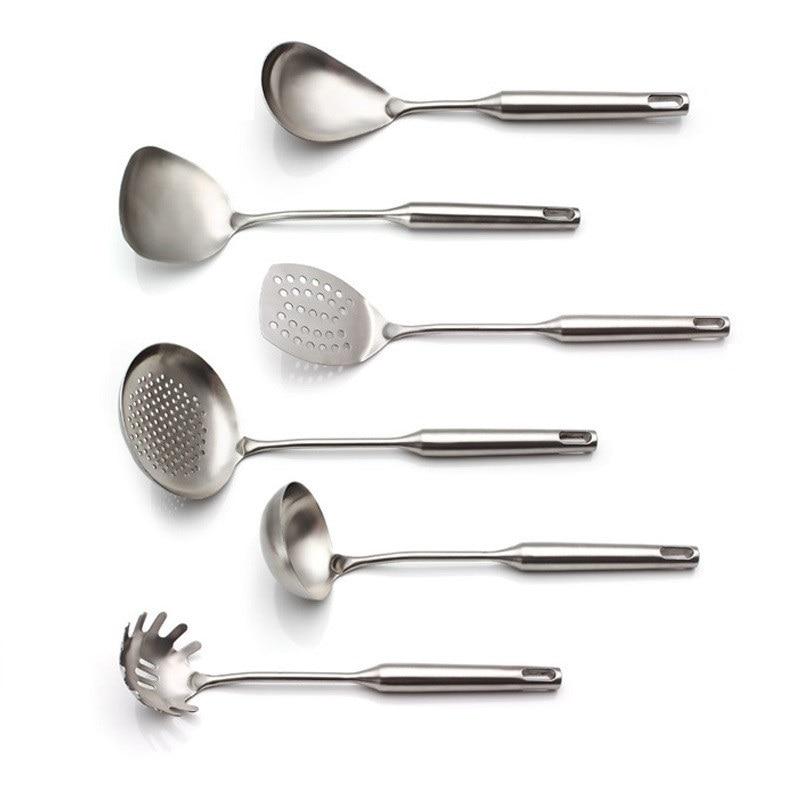 Cutlery, cookware and kitchen accesories